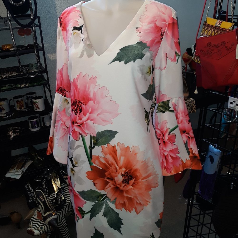 Gorgeous Floral Bell Sleeve Midi Dress